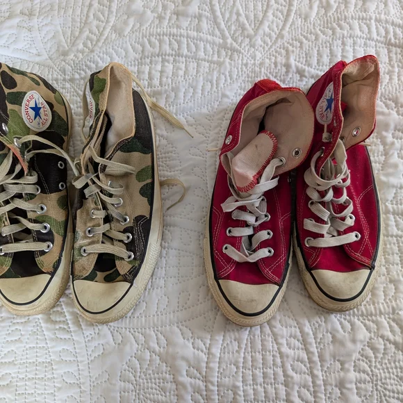 Converse High-Top Sneakers in Red and Camo - Picture 2 of 8